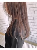 シングルカラーで作るコントラストとベージュ