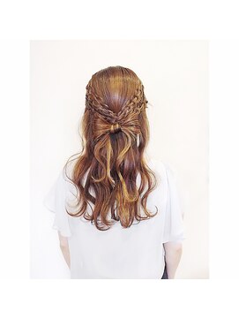 キキ 美容室(KIKI) リボンハーフアップスタイル★