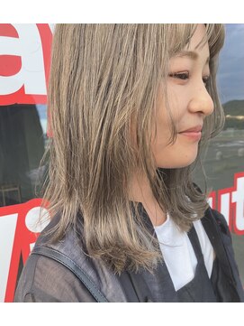 デイウィズアウトエニシング(Day without Anything) 透け感メディアムベージュ