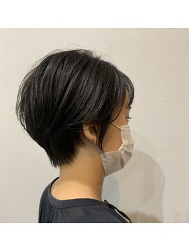 エン バイ スマイル(en by smile) 大人可愛い20代30代40代前下がりひし形小顔ボブ丸みショート