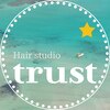 ヘアスタジオ トラスト(trust)のお店ロゴ