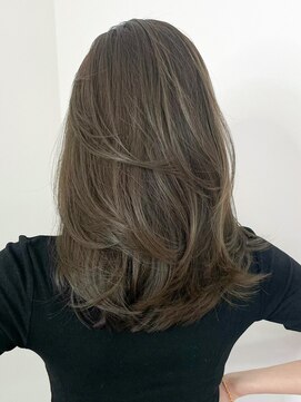 アルバム 新宿(ALBUM SHINJUKU) オリーブベージュ_グレーベージュレイヤーロング_ba468251