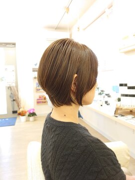 シルビジュー(Cills Bijou) ☆大人女性美髪前下りラウンドグラデーションボブ☆