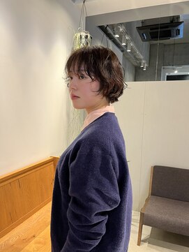ミリ(milli Produce by ITAKURA) くせ毛風ショートボブパーマ