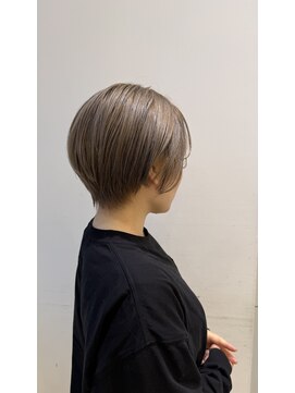 ゼル ビッグアイ(ZELE) ハイトーンショート