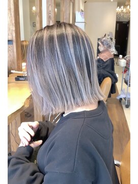 ラグーン(LAGOON) バレイヤージュグレージュハイライトダブルカラーケアブリーチ