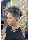 ハイライトカラーハードツイストフェザーアップスキンフェード