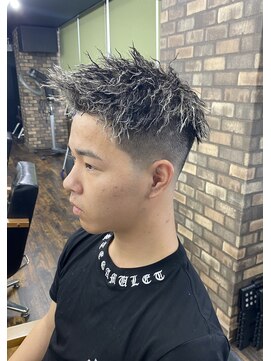 メゾンフォーメン 心斎橋店(Maison for men) ハイライトカラーハードツイストフェザーアップスキンフェード