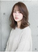 【こなれ感】アッシュブラウンの外ハネミディ