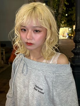 ローレンアンドパレード 並木坂店(Lauren&Parade) ブロンドカラー ブリーチ ハイトーン パーマ 顔周りカット 20代
