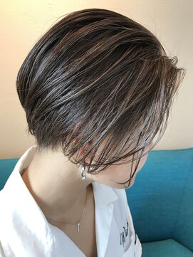 アールハーツ 峰店(R-HEARTS) 《R-HEARTS峰店》☆前下がりハンサムショート☆