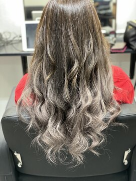 ホワイト(WHITE) ヘアカラー&エクステ