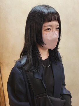 オーストヘアーベンヌ(Aust hair Bennu) 顔まわりステップカット