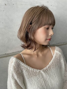 ロンドネートゥル 新潟(Lond naitre) シルキーベージュのレイヤーミディアムヘア【新潟/万代】