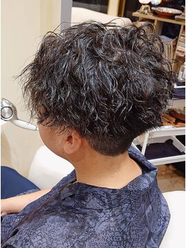 ランプヘアー(LAMP HAIR) メンズ カジュアル刈り上げツイストスパイラルパーマ ブラウン