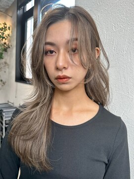 ウェイズトウキョウ 新宿店(Ways TOKYO) ハイライトグレージュ　レイヤーカット　ロングヘア