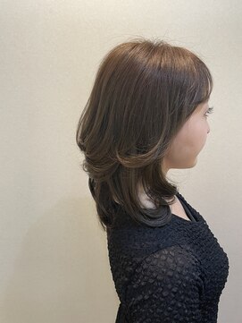 ジーナ 船橋(Zina) グレージュカラー&エレガント巻き髪スタイル