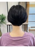 手ぐしで決まるショートボブ
