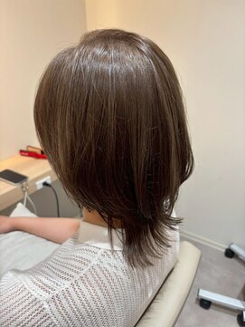 ルーチェココ ブラン(Lu'ce coco blanc) 【抜け感】ベージュブラウン×ミディアムウルフ