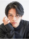 スーツ短髪ツーブロック束感モテる黒髪シークレットパーマ流行
