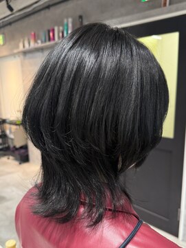 ルイス(L'wis) ブラックウルフカット/渋谷学割U24