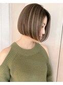 黒髪　ボブルフ　ネビージュ　小顔　ワンレン　スペインカール