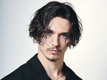 プロショップウェーブ(PRO SHOP WAVE)の写真/どこから見ても綺麗なシルエットのパーマデザインで、色気のある印象に◎朝のスタイリングも簡単で楽に！