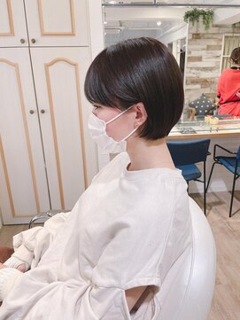 ネオリーブアイム 横浜西口店(Neolive aim) 大人可愛い艶感と丸み 耳掛け小顔ショートボブ【近藤】横浜