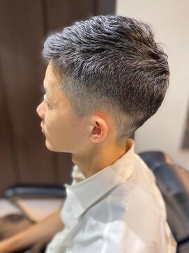 バーバーバー 四谷(BARBER-BAR) 大人の刈り上げスタイル