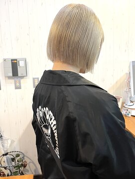 ララ(LALA) ホワイトブロンド×ラインボブ　ma