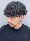 波巻きスパイラルパーマツーブロックメンズマッシュ栄