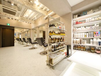 TAKAHASHI  HAIR&SPA  六本木店　【タカハシ ヘアアンドスパ】