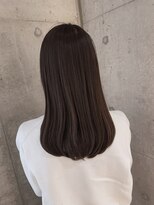 リビンバイアフロート(Livin by afloat)&nbsp;セミロング　ローレイヤー　シルバーグレージュ　おおたかの森