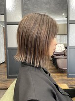 タイ(～tie.)&nbsp;外ハネミディボブ