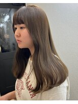 ウフアンビアンス(Oeuf.ambiance)&nbsp;透明感グレージュ×艶髪ロンググレージュ