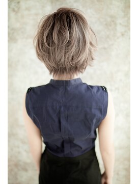 ローラン(ROULAND) 【フィルージュショート】x【デザイニングカール】で小顔ヘア