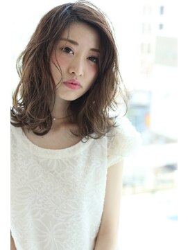 アンスール(Un Seul) 色気が香るヌーディーな上品スタイル