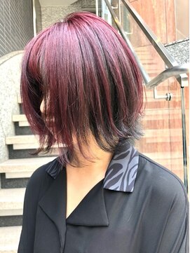 ディア(.eer) ＃レッドカラー＃アウターカラー＃ボブショート＃ウルフ