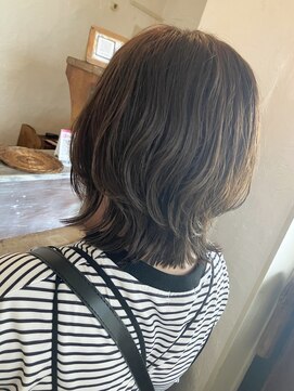 ラヴ(Lab) 癖毛を活かしたレイヤーボブ