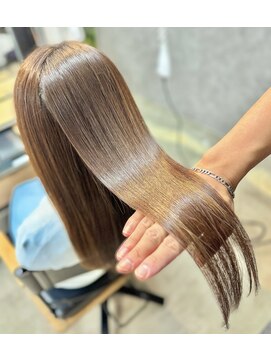 ユンク(UNC) 髪質改善『ノフ』トリートメント お客様画像。(加工無し)