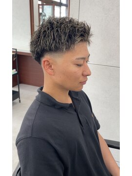 ザ ワンアンドオンリー シズオカ(The one and only. Shizuoka) スキンフェード×ハイライト