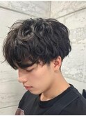 センターパートパーマメンズウルフカットメンズ髪型ヘアスタイル