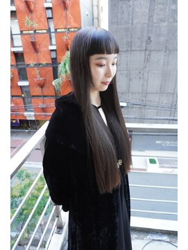 シィーム(cime) パッツン前髪つやうつやロング