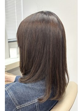 アオ 花咲町(a-o) 矯正ストレートでツヤ髪♪