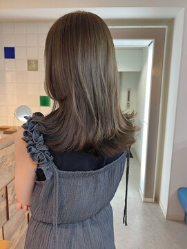 キラーナセンダイ(KiRANA SENDAI) オリーブグレージュ×ゆったりレイヤー