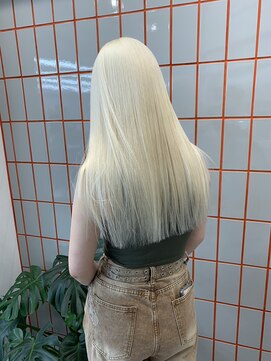 ペレ 原宿(PELE) ダブルカラー/ケアブリーチ/羽エクステ/原宿