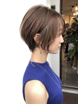 salon de MiLK 札幌大通店【サロン ド ミルク】 乾かすだけで束感がでるモテ髪ショートスタイル