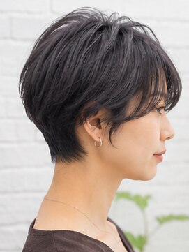 デュッカダブリュー(Duka W) ハンサムショート×ブルーブラック