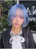 ダークブルーショートボブアップバンクヘアミルクティーブロンド