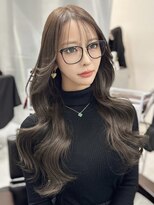 ロムーク 表参道(LOMKH)&nbsp;シールエクステで叶うレイヤーカット×グレージュカラー